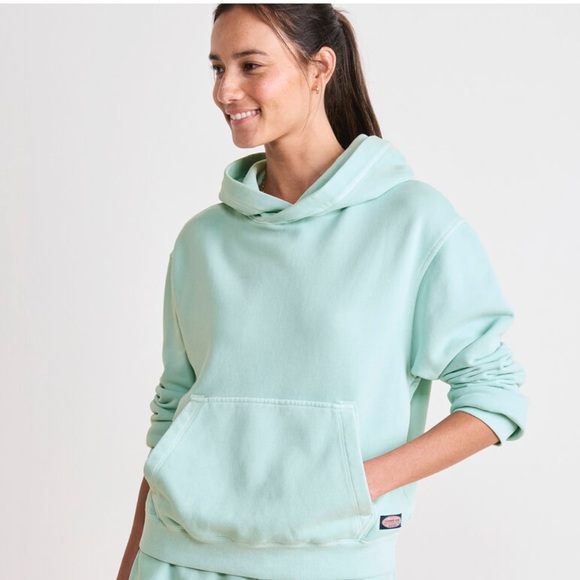 Vineyard Vines Women’s Fleece - Picture 2 of 6